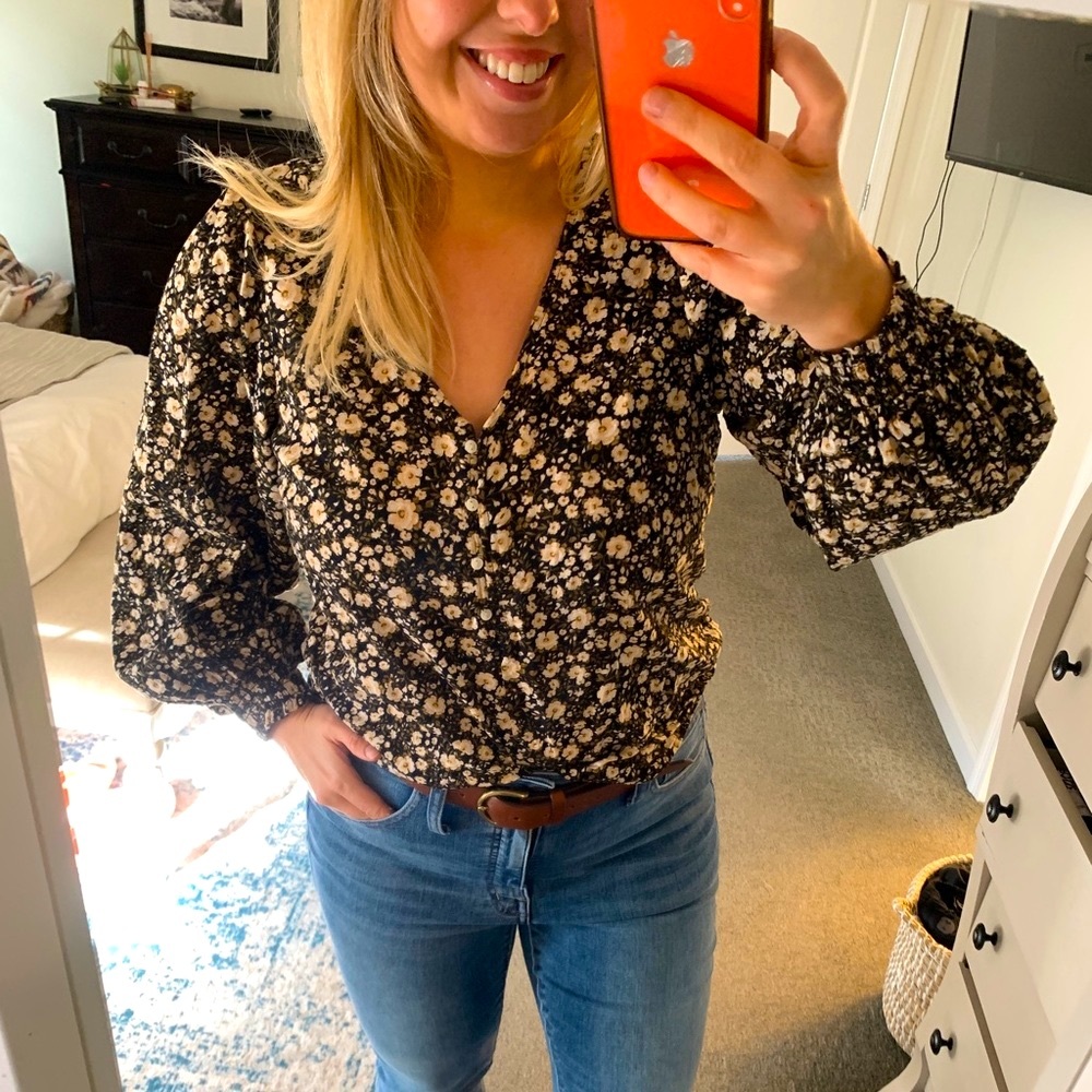 Old Navy Floral V Neck Blouse